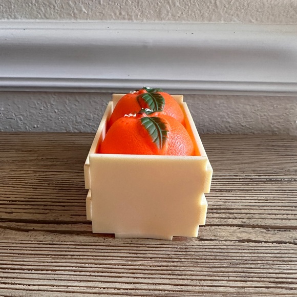 Vintage Florida Orange Salt & Pepper Shakers Set In Basket Crate - Picture 2 of 8